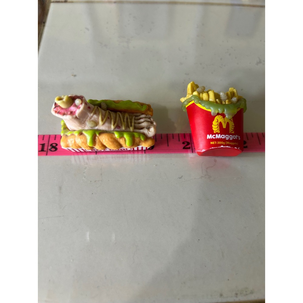 Moose Toys Grossery Gang Series 1 Rot Dog and McMaggot's Fries Mini Figures